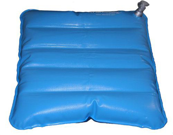 CUSCINO ANTIDECUBITO AD ARIA/ACQUA DIMENSIONI 41X41CM, APPLICABILE SU SEDIE DA COMODO O SU CARROZZELLE CAMERA D'ARIA IN PVC ATOSSICO ELETTROSALDATO, PATTA ANTISCIVOLO IN PVC - Magnumfarma.it